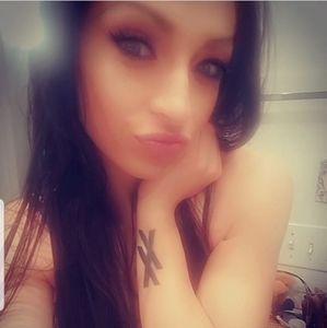 Meet your Posher, Cassandra